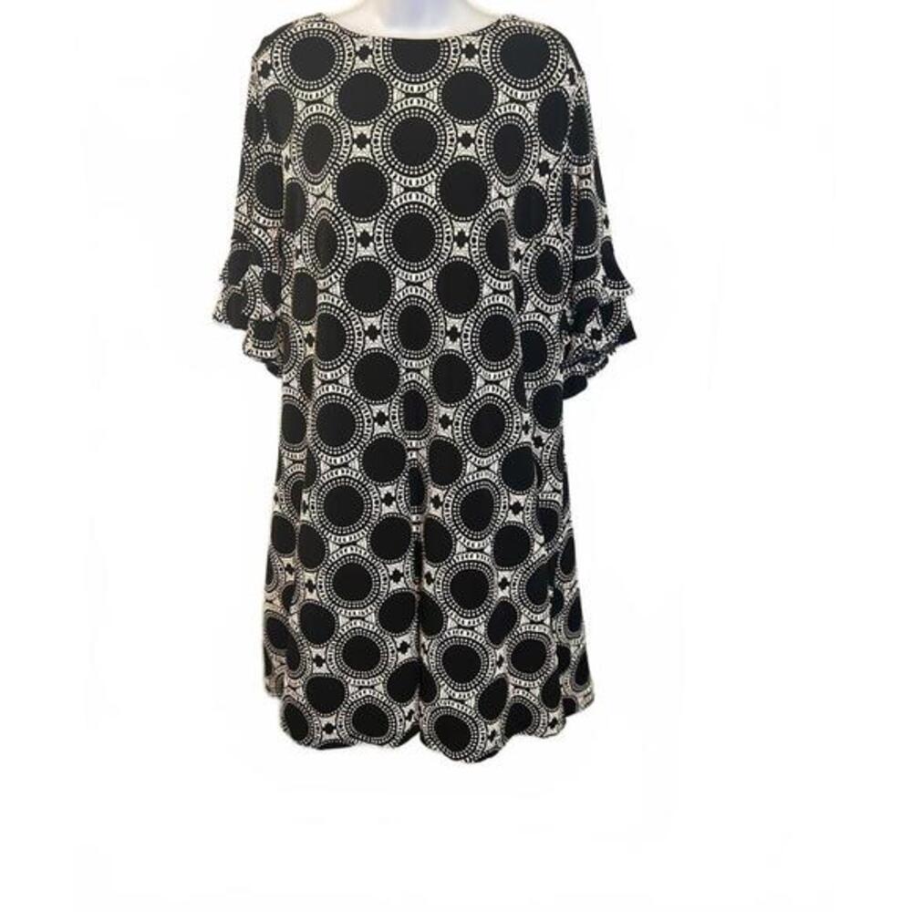 Graphic Mod Ronni Nicole Monochrome Flutter-Sleeve Shift Dress, Retro Chic 22W